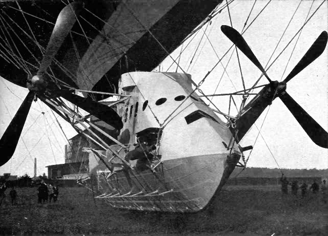 The bows of the gondola of the P.L. 19, showing the arrangement of the propellers 